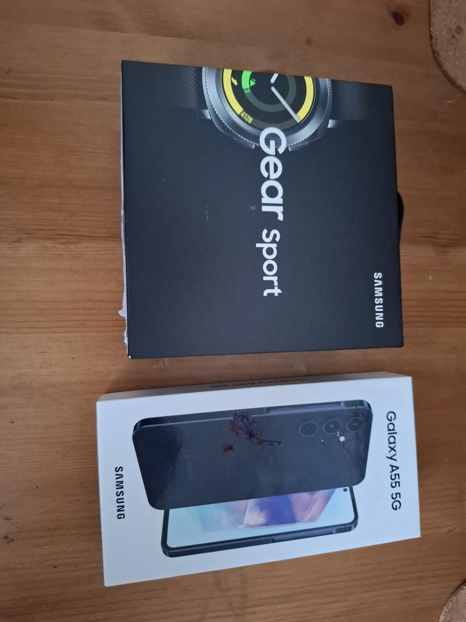Samsung Galaxy A55 5G + Gear sport smartwatch