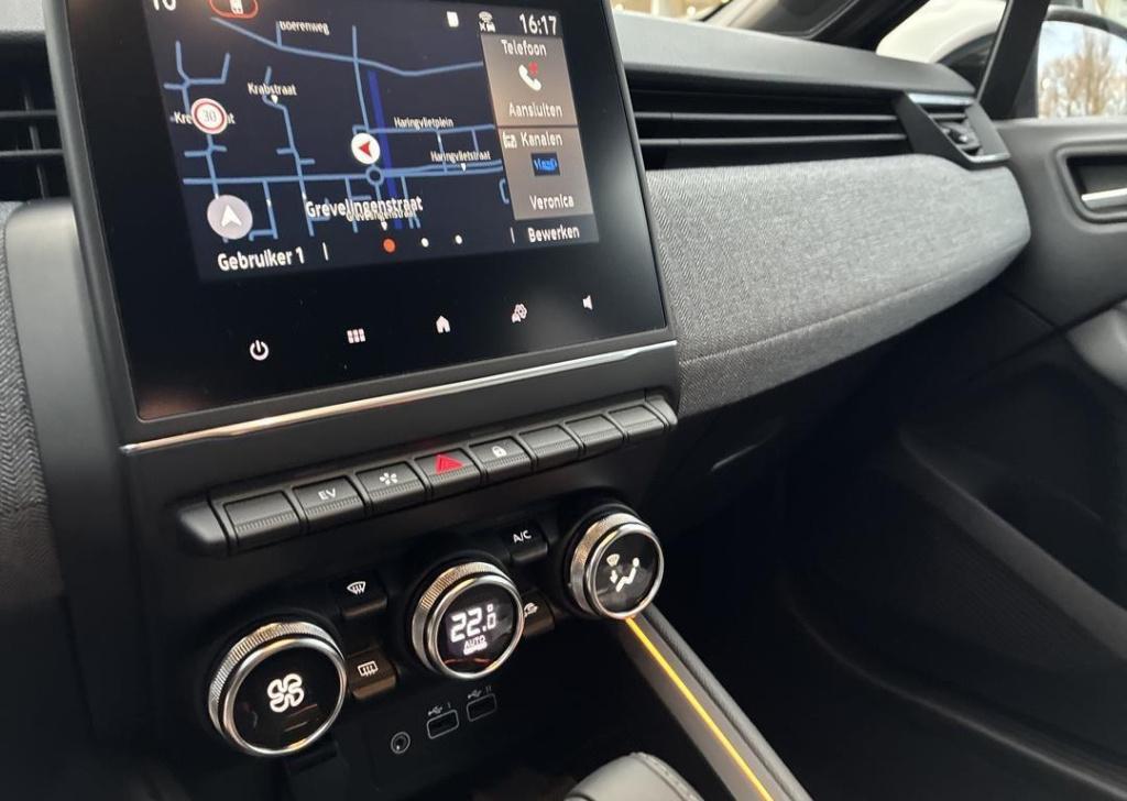 Renault Clio 1.6 e-tech full hybrid 145 techno