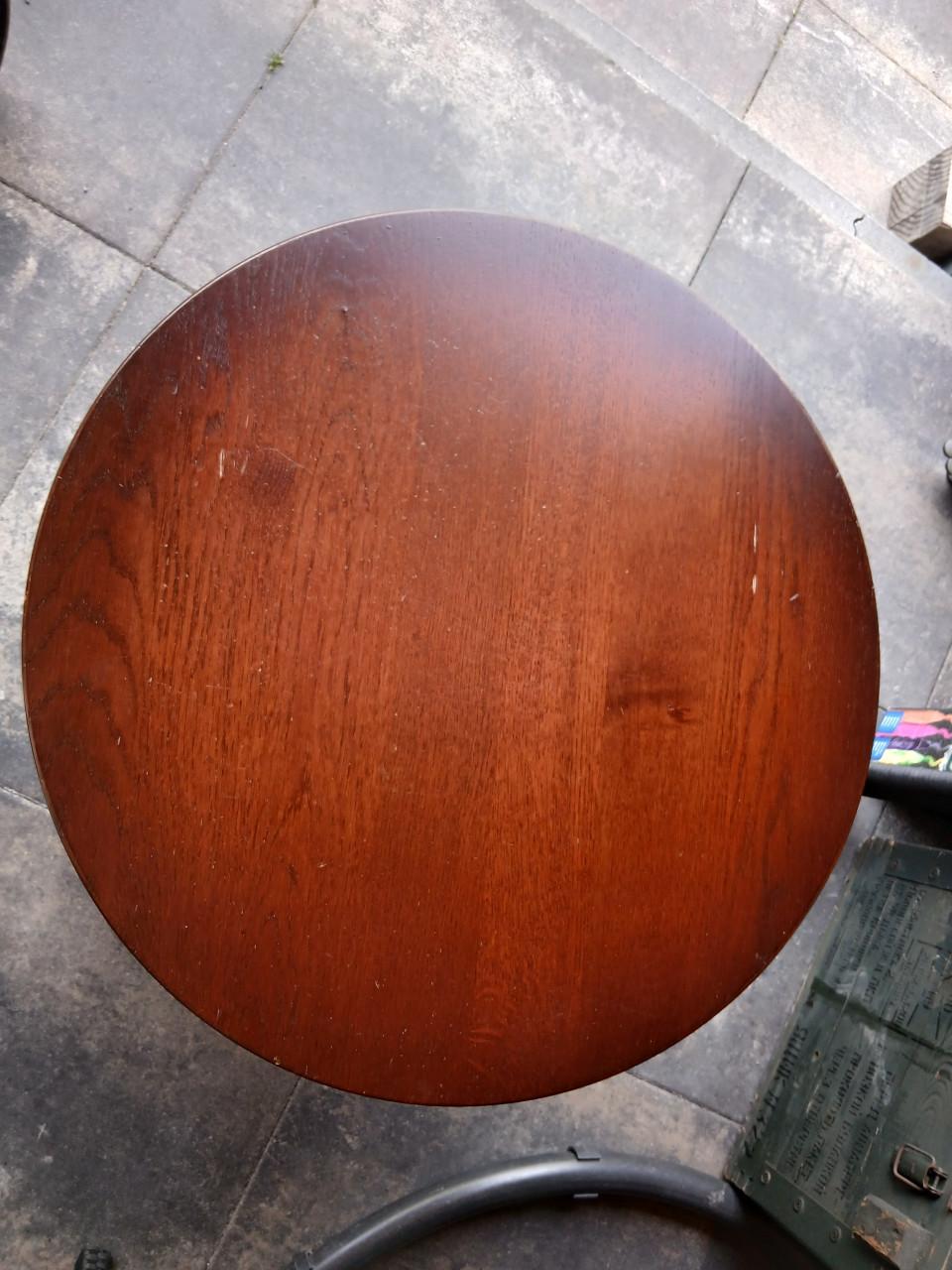 Bijzettafel eiken kersenkleur