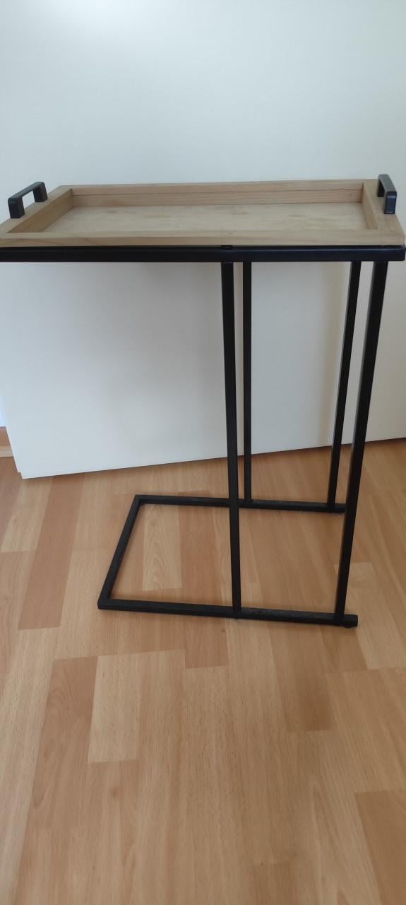 Bijzettafeltje