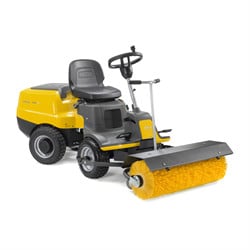 Bladblazers, bladvegers, veegmachines, kantensnijders, verticuteermachines
