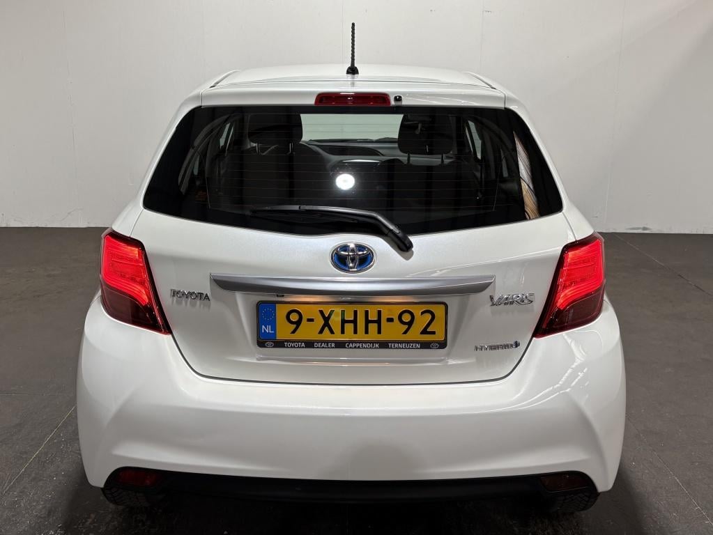 Toyota Yaris 1.5 hybrid lease