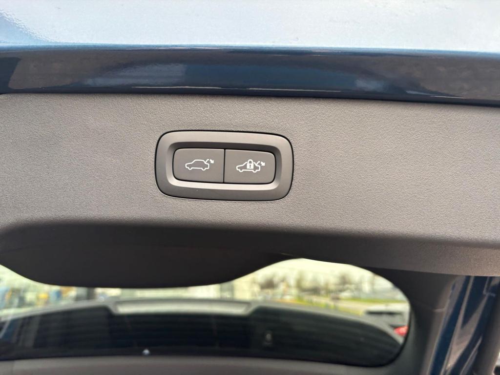 Lynk & Co 01 261pk phev, stuurverwarming, pano dak, carplay