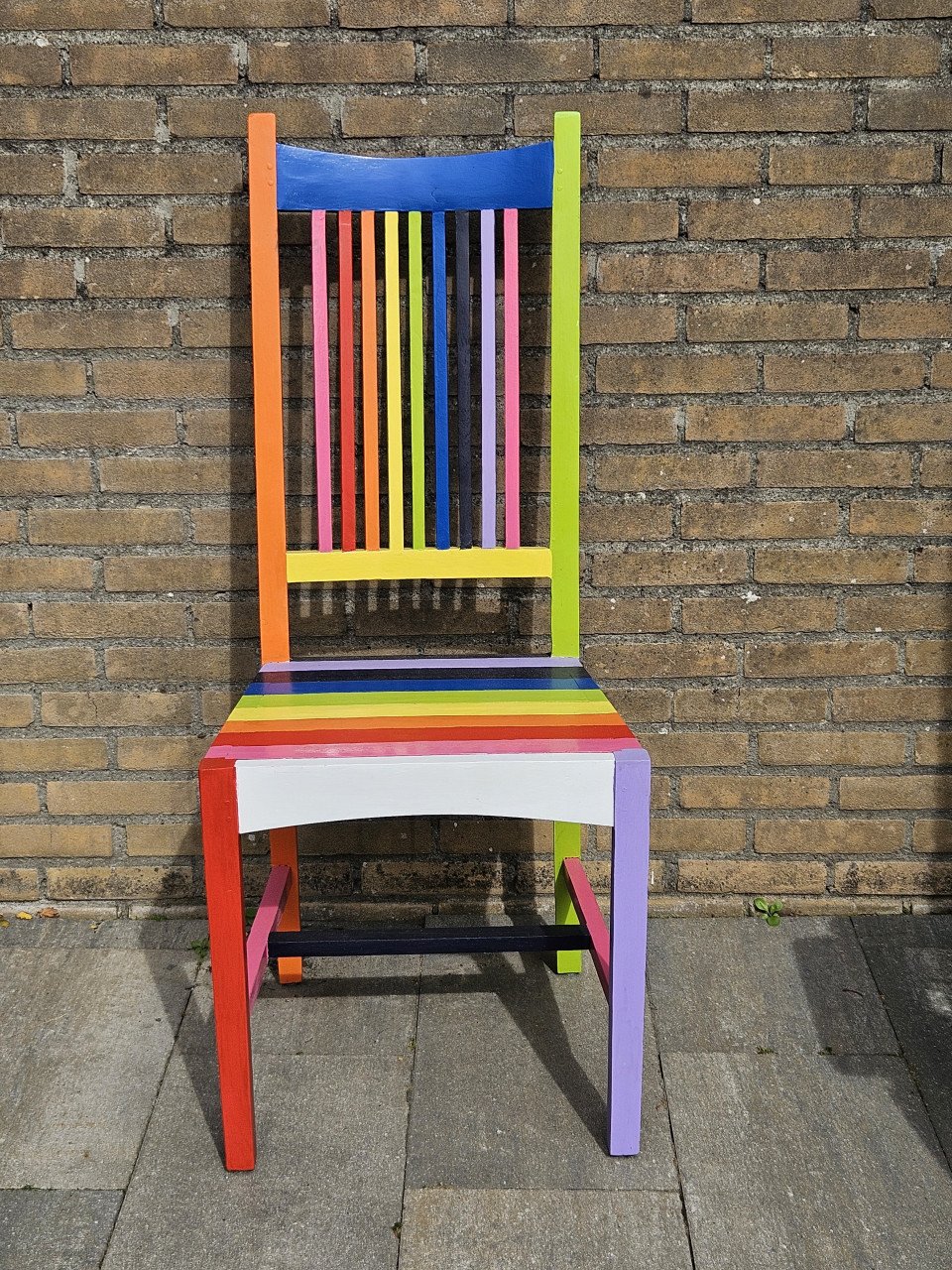 Met de hand geverfde stoelen