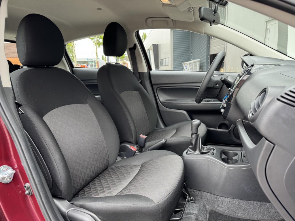 Mitsubishi Space Star 1.2 connect+ | apple carplay/android auto | aircondit
