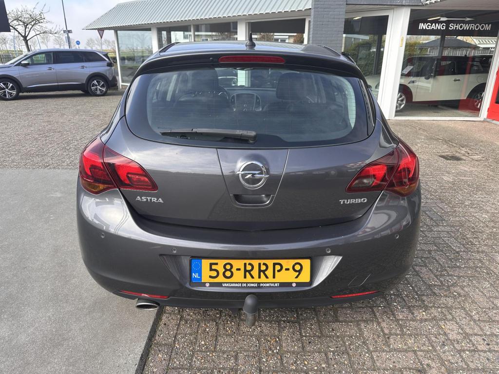 Opel Astra 1.4 turbo cosmo