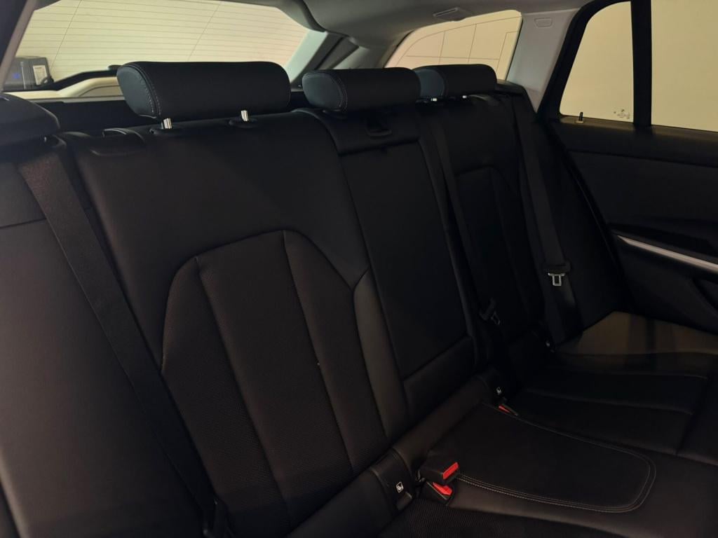 BMW 3-serie touring 320e high executive