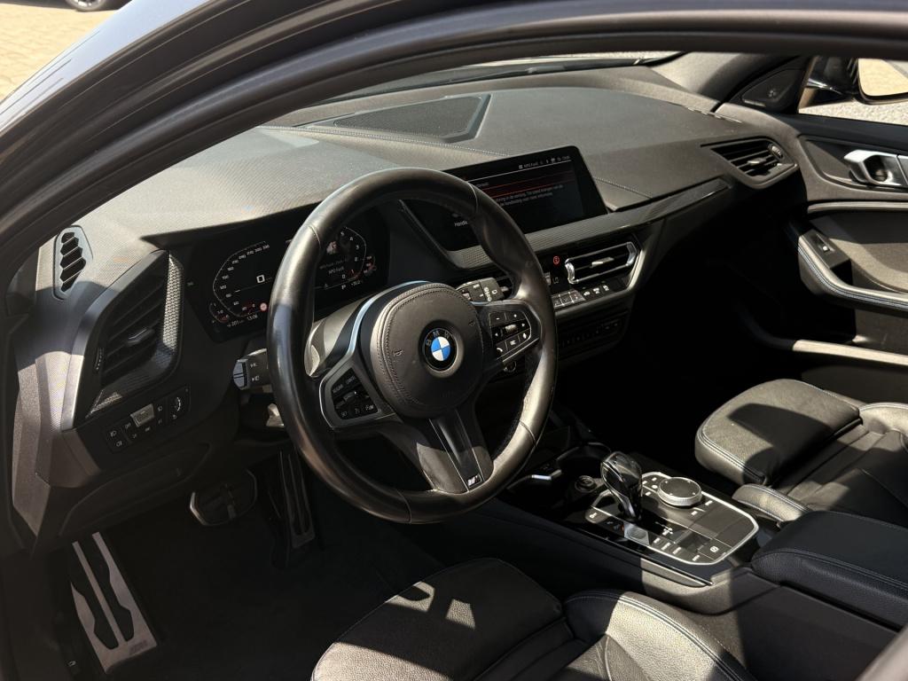 BMW 1 Serie 118i m-sport executive edition | apple carplay | harman kardon 