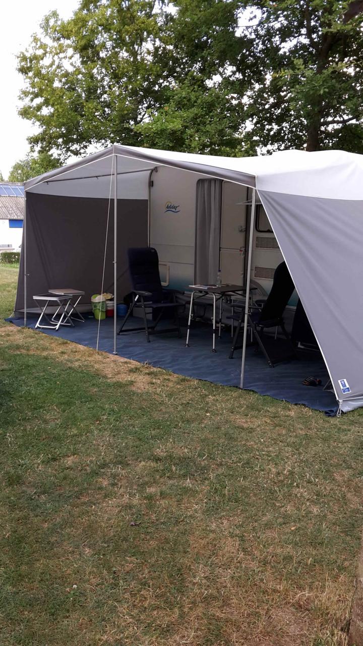 Caravan Eifelland Holiday 415 TM lichtgewicht met mover