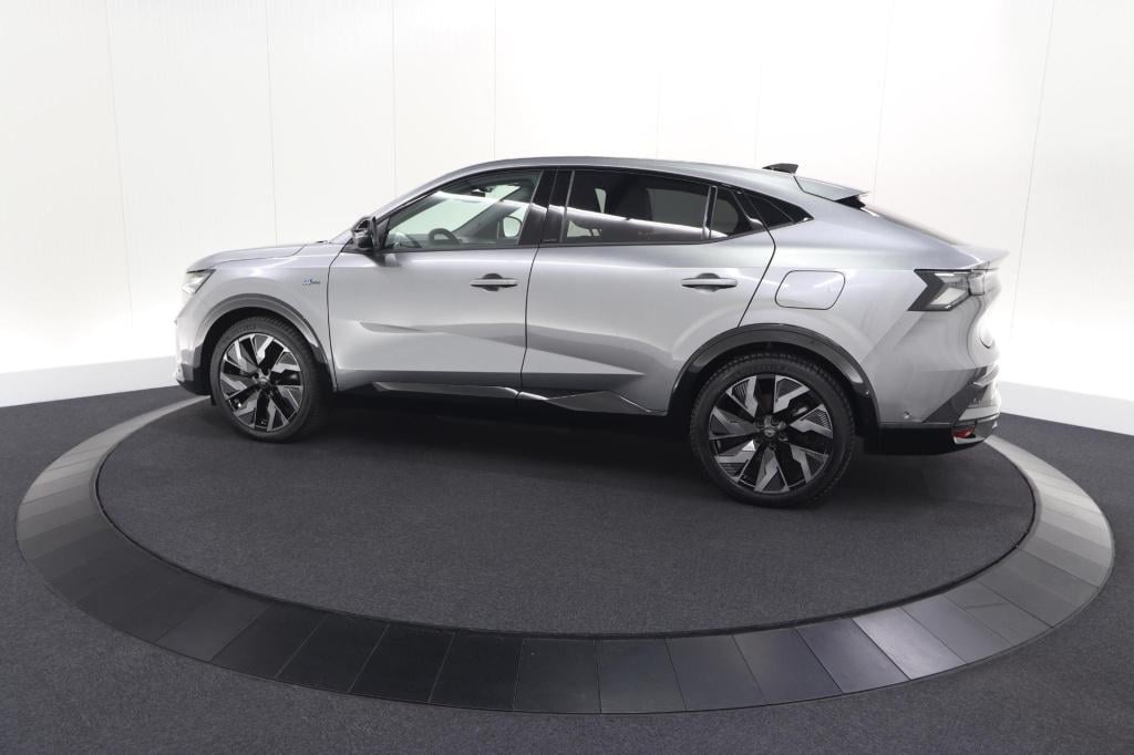Renault Rafale 1.2 e-tech 4x4 plug-in hybrid 300 atelier alpine | panoramad