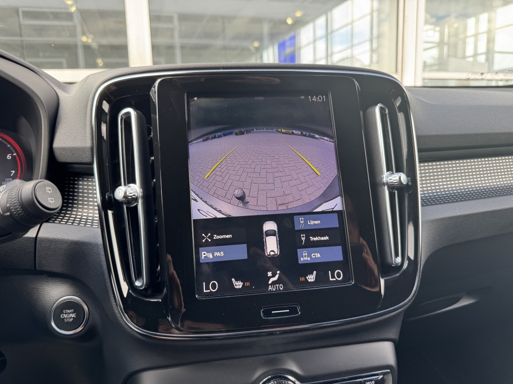 Volvo XC40 t4 190pk r-design| adap.cruise| trekhaak| stoel.verw| h&k sound