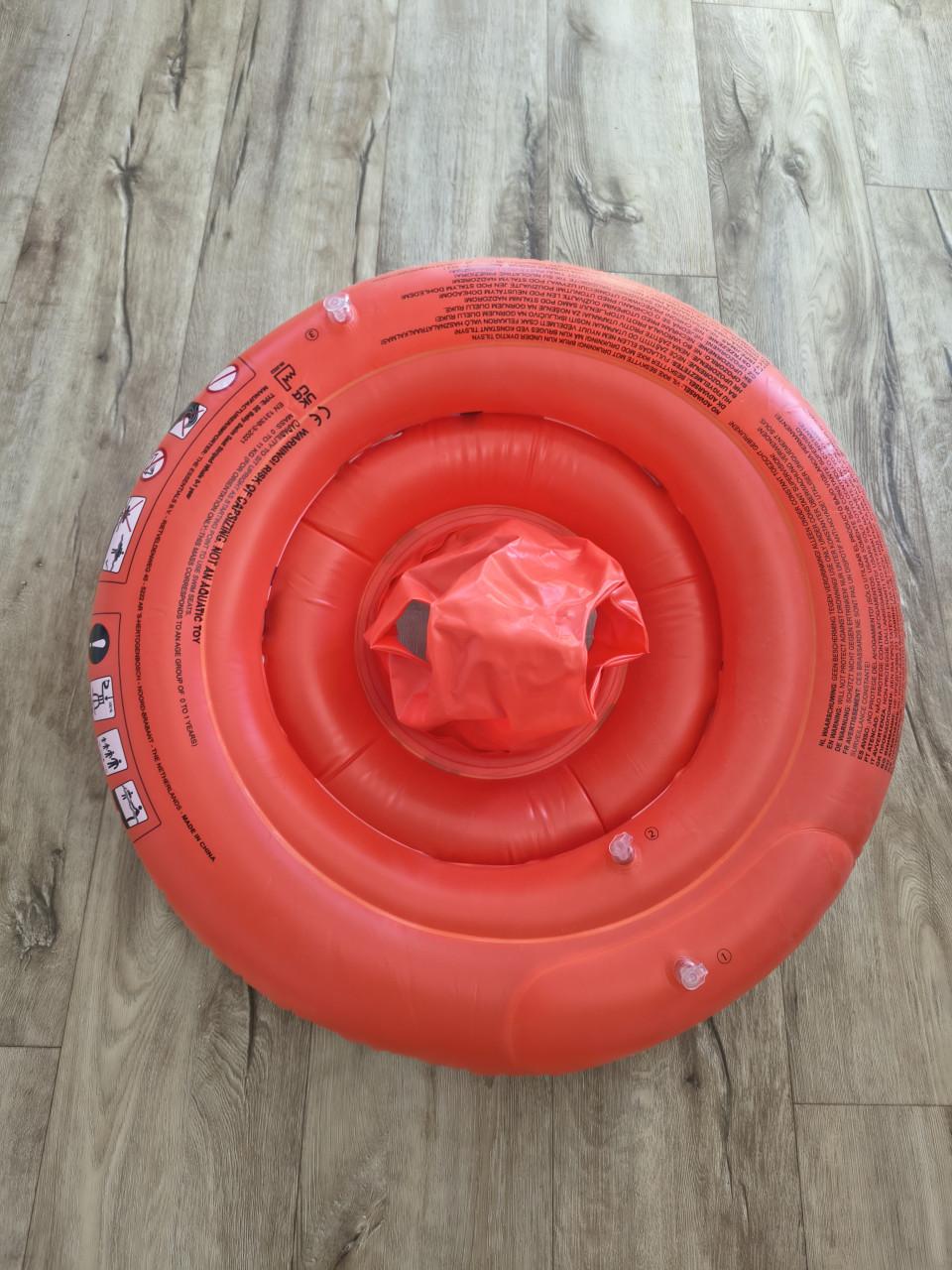 Prachtige rood witte babyfloat, baby zwembad Swim Essentials