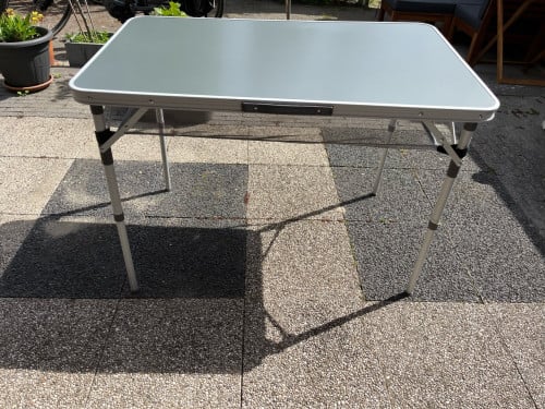 Verstelbare campingtafel