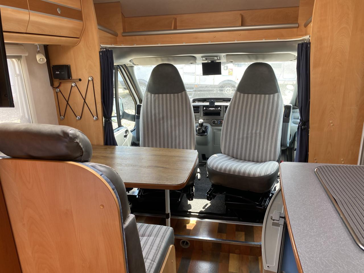 Capron T58   - Mooie, met liefde onderhouden, half-integraal camper.