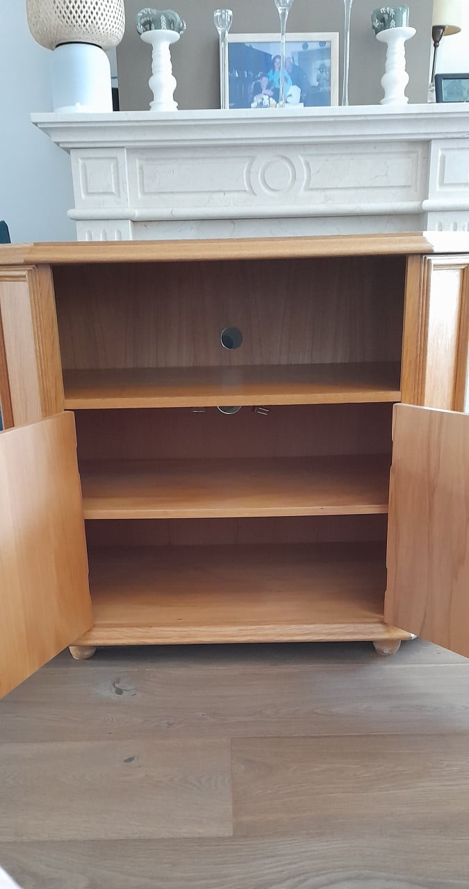Eiken tv-meubel