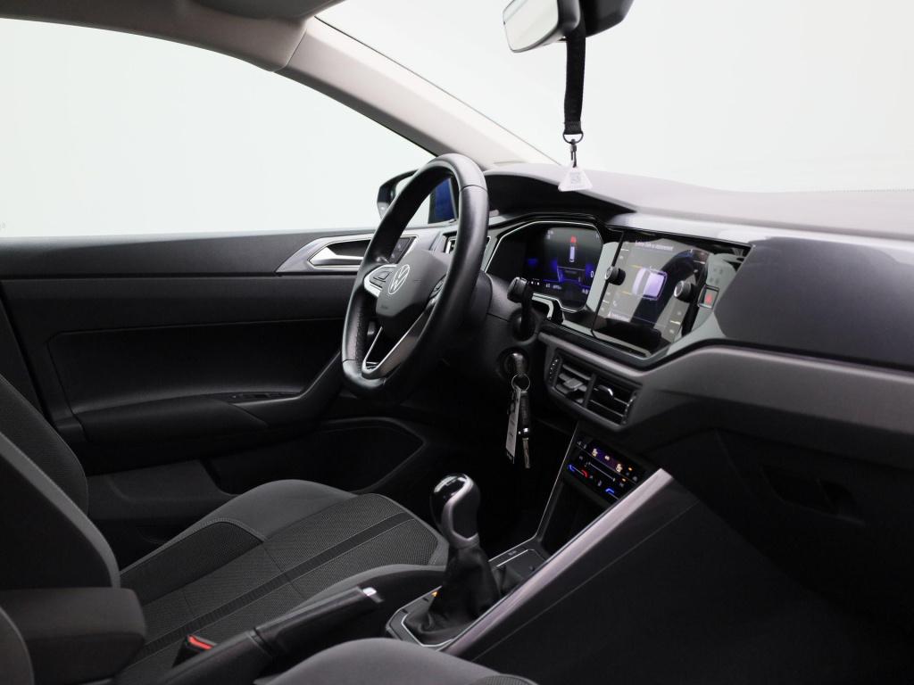 Volkswagen Polo 1.0 tsi r-line business | apple carplay | iq light | achter
