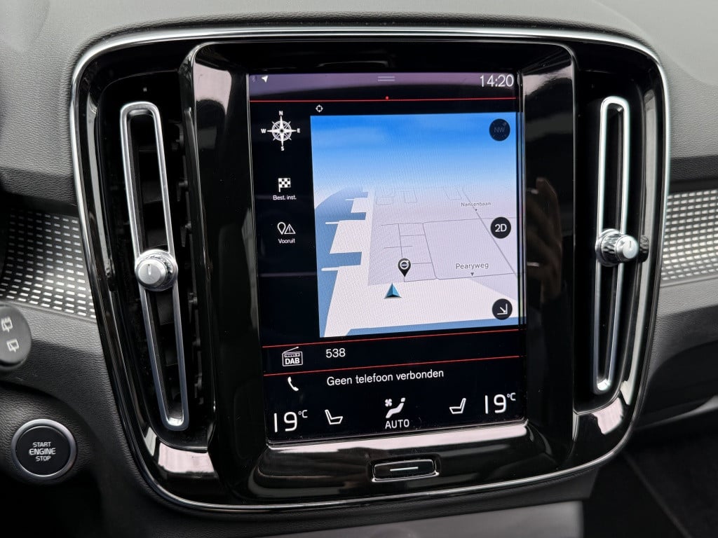 Volvo XC40 t4 211pk recharge ultimate dark | panodak| adap.cruise| leder| c