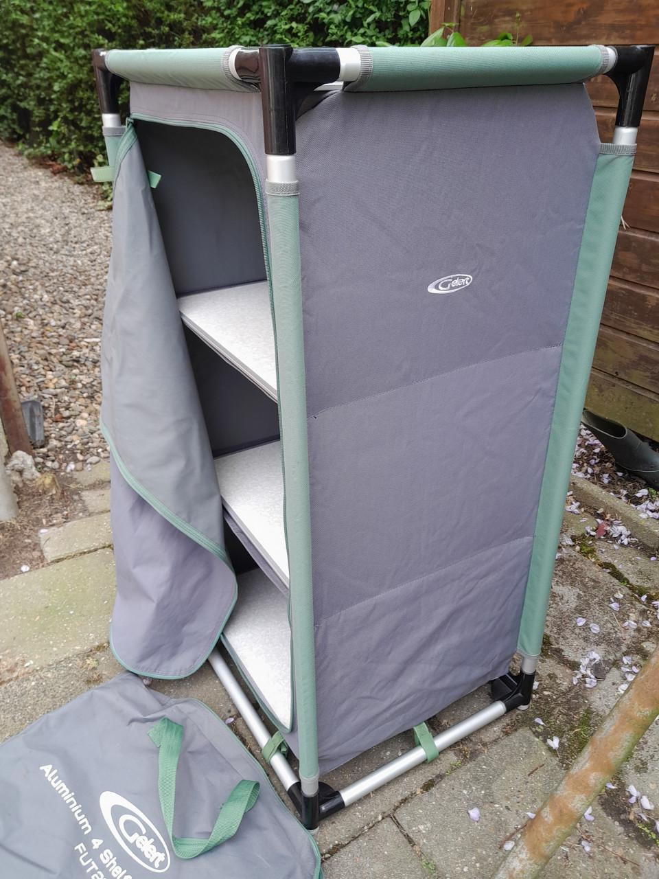 Campingkast van het merk Gelert