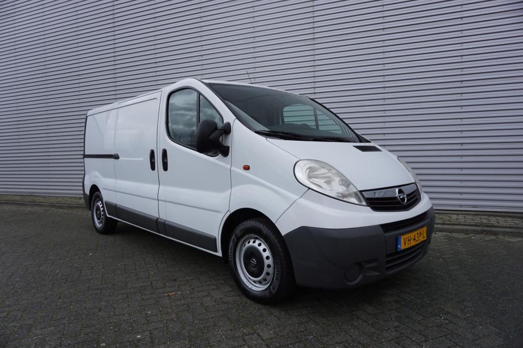 Opel Vivaro 2.0 cdti l2h1 airco / cruise / leder / elektr. ramen / trekhaak
