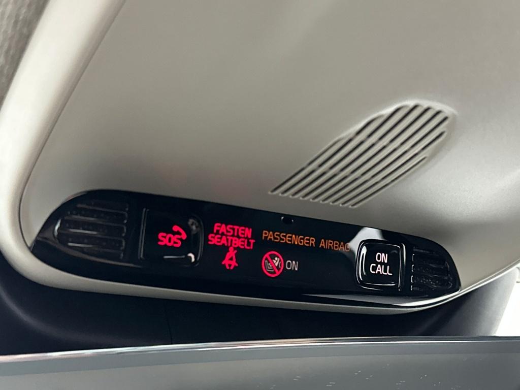 Volvo XC40 t4 211pk recharge r-design| 360camera| trekhaak| adap.cruise