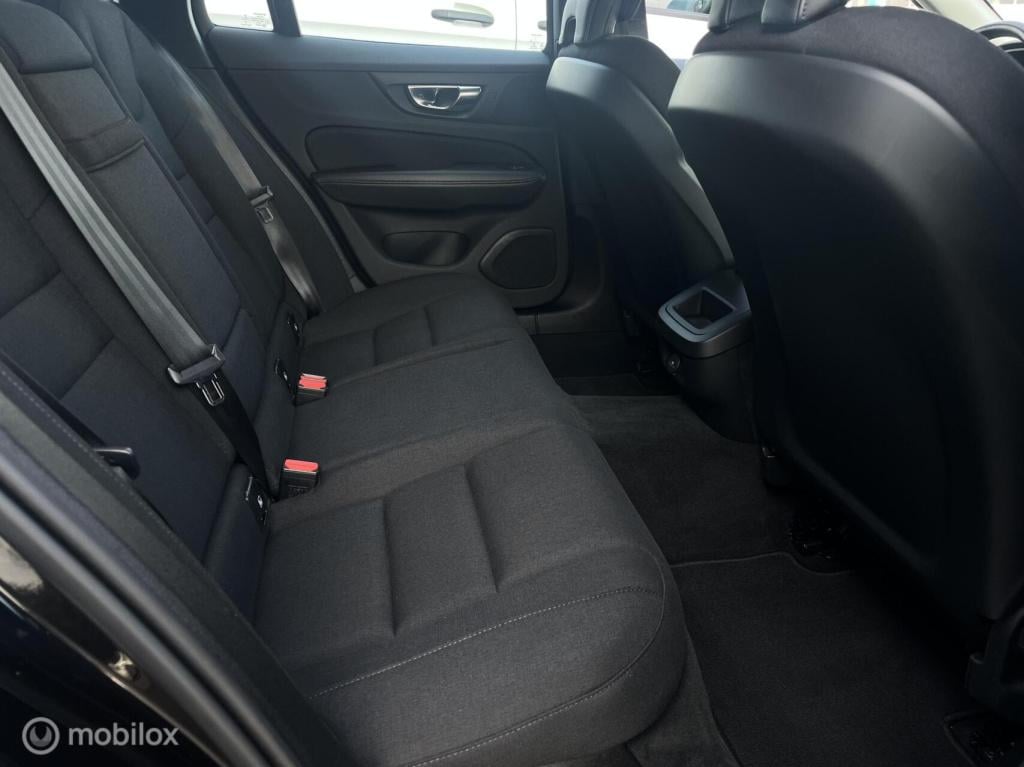 Volvo V60 2.0 b3 momentum advantage | 1e eig. | dealeronderhouden