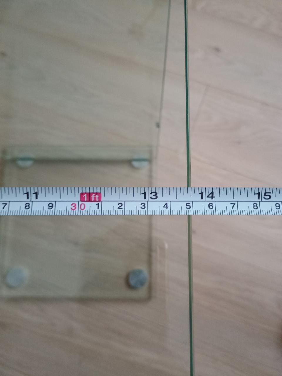 Te koop: glazen bijzettafel