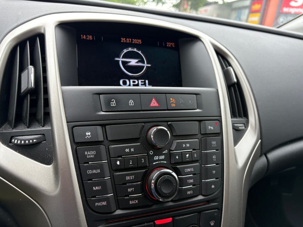 Opel Astra 1.4 turbo edition