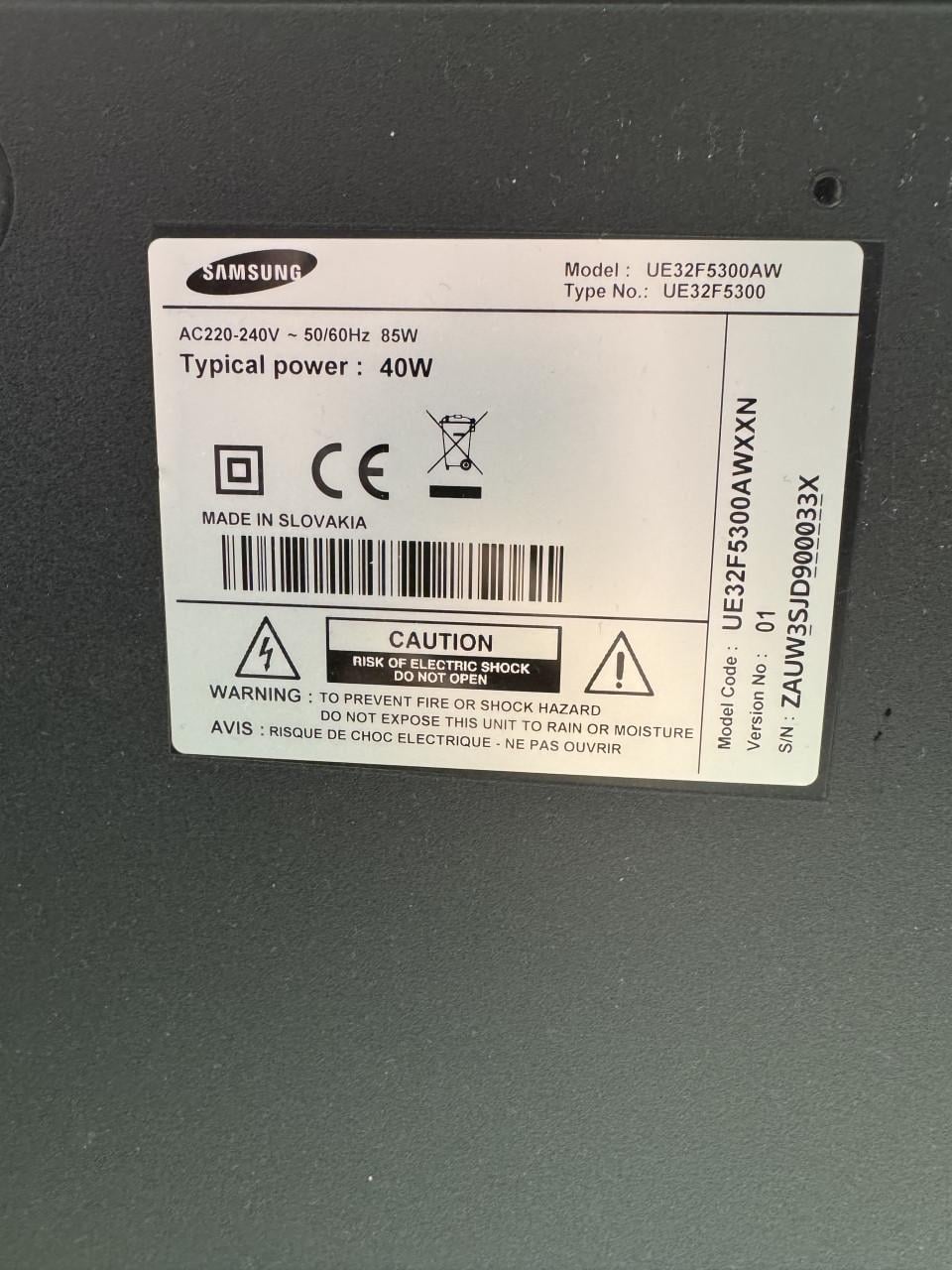 Samsung tv met muurbeugel