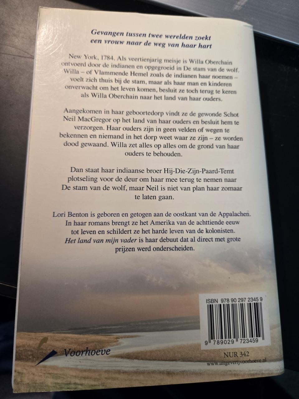 Boek "Het land van mijn vader" 2014