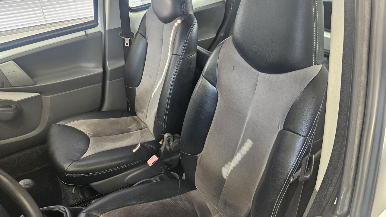 Zuinige TOYOTA AYGO 1.0 Xcite White / NL AUTO / NAP / 97.936 km !