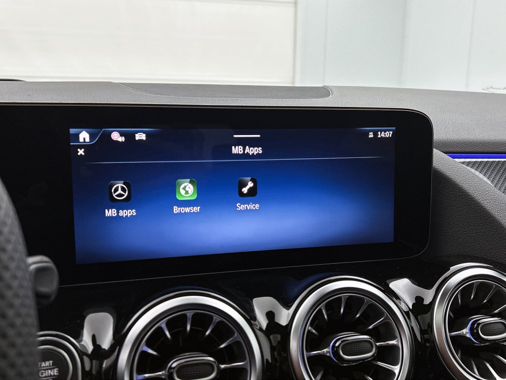 Mercedes-Benz Gla-klasse 250 e business solution amg | premium plus pakket 