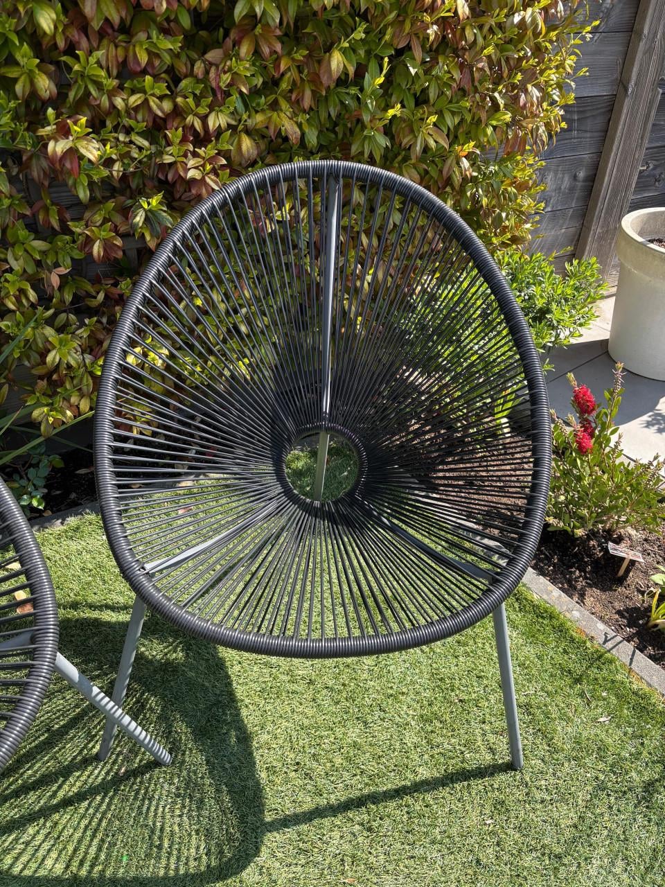 2 st. zwarte draadstoeltjes