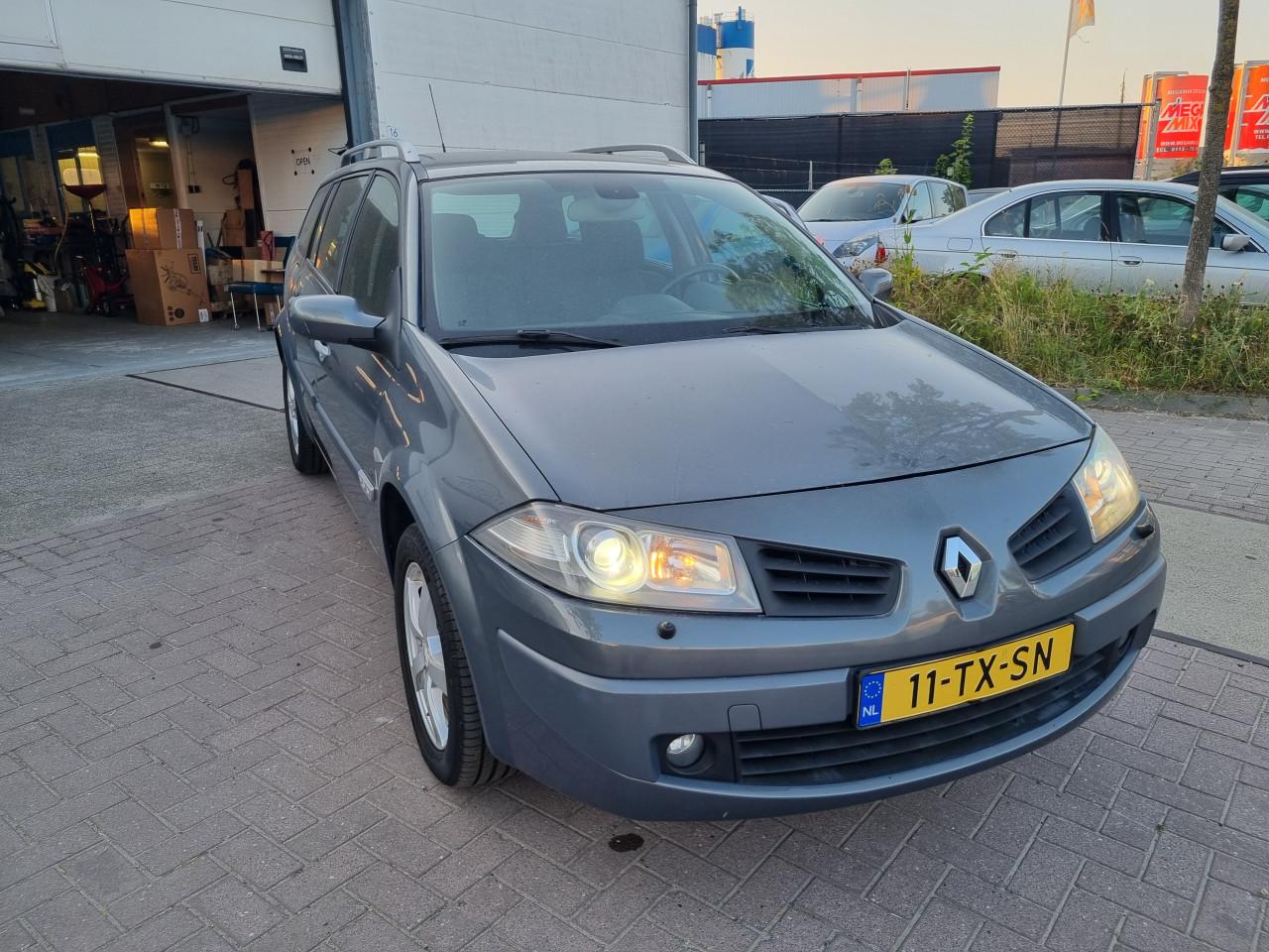 Renault Mégane Grand Tour 2.0-16V Privilège | 2e Eigenaar | Trekhaak