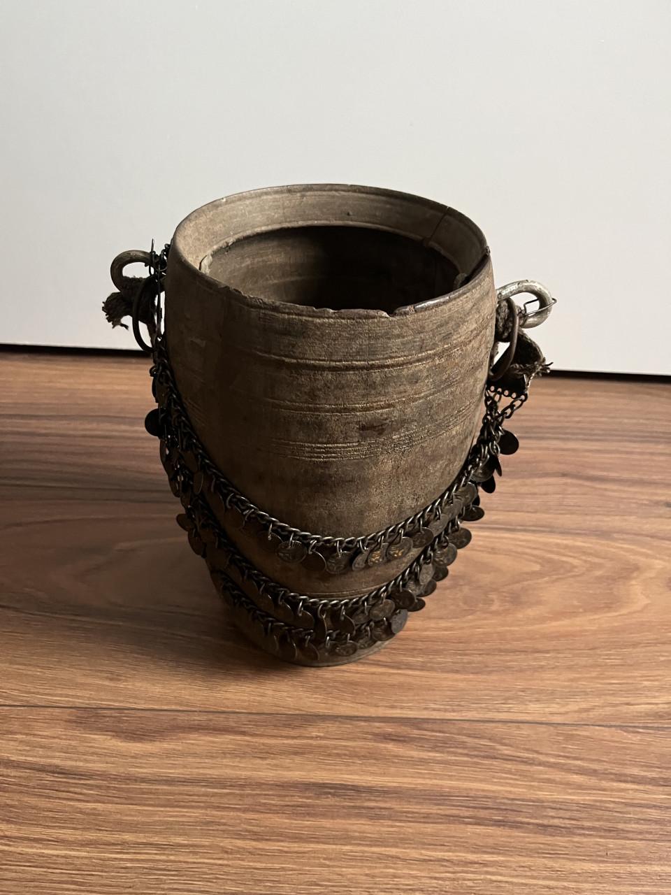 Nepalese pot met ketting 1