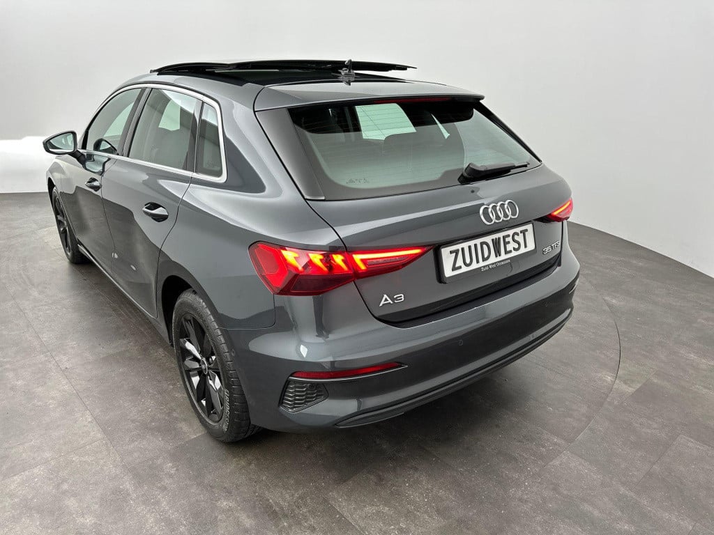 Audi A3 sportback 35 tfsi s-line pano matrix leder carplay