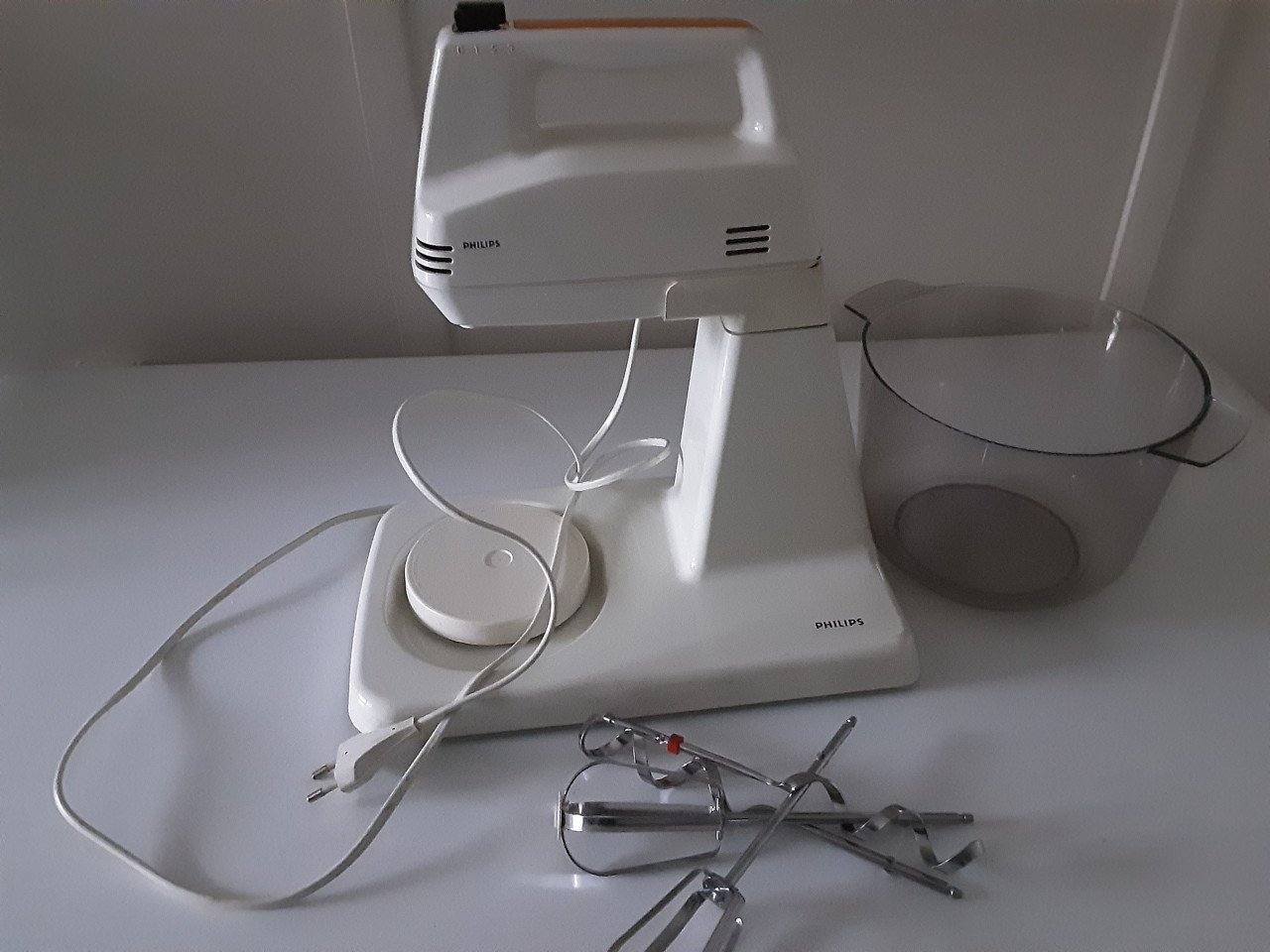 Mixer met kom en standaard