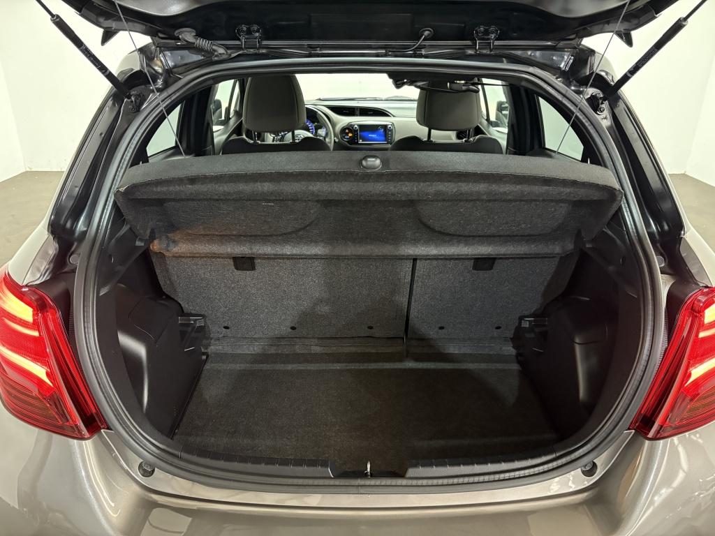 Toyota Yaris 1.5 hybrid dynamic bi-tone | camera | navi |