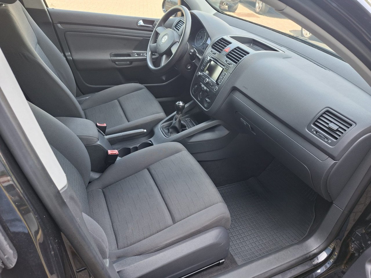Volkswagen GOLF 1.6 FSI Comfortline 5 deurs bj:2005 airco-navigatie