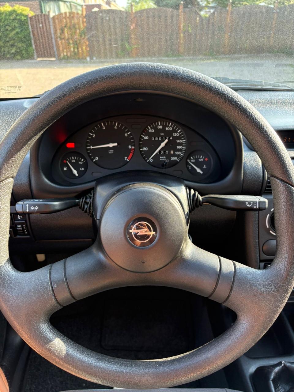 Nette Opel Corsa keuring juni 2026