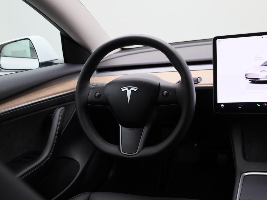 Tesla Model 3 long range rwd 75 kwh | trekhaak | warmtepomp | automaat | pa