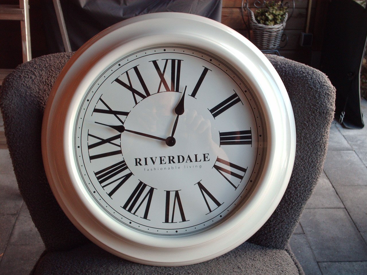 Te koop ; Riverdale Wandklok,""