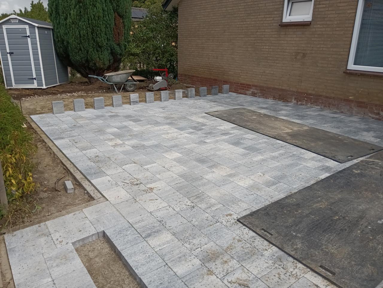 Grondwerk, Bestrating en Hovenierswerk.