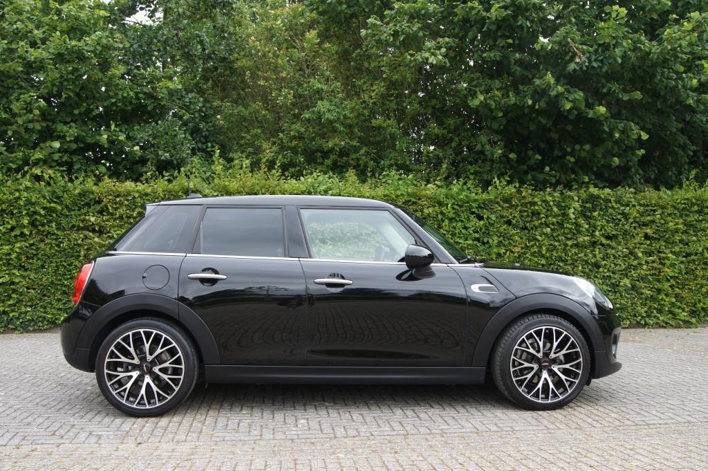 Mini 5-deurs 1.5 one bns ed.
