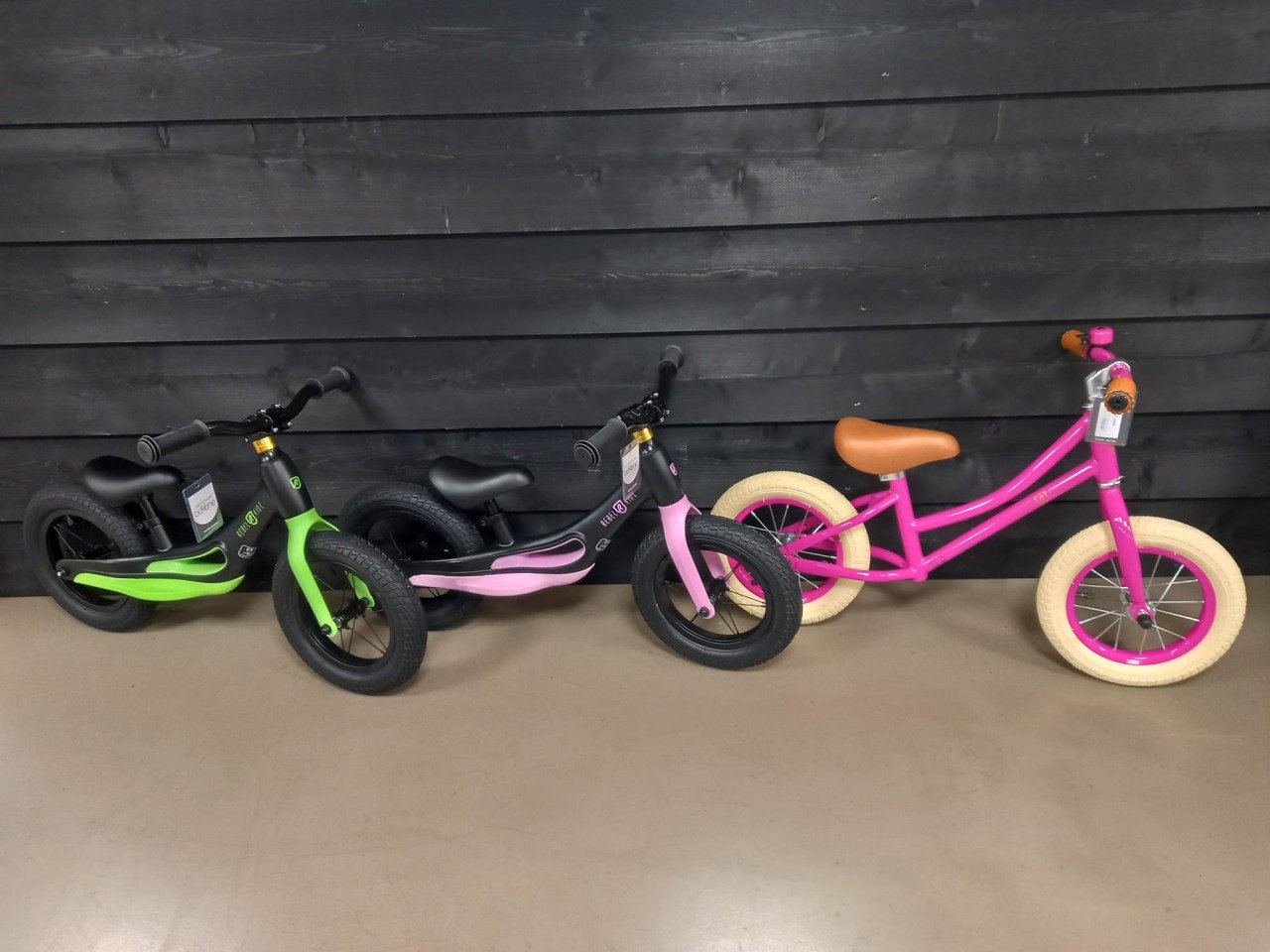 Degelijke superlichte loopfietsjes,afgemonteerd en rijklaar € 109,-