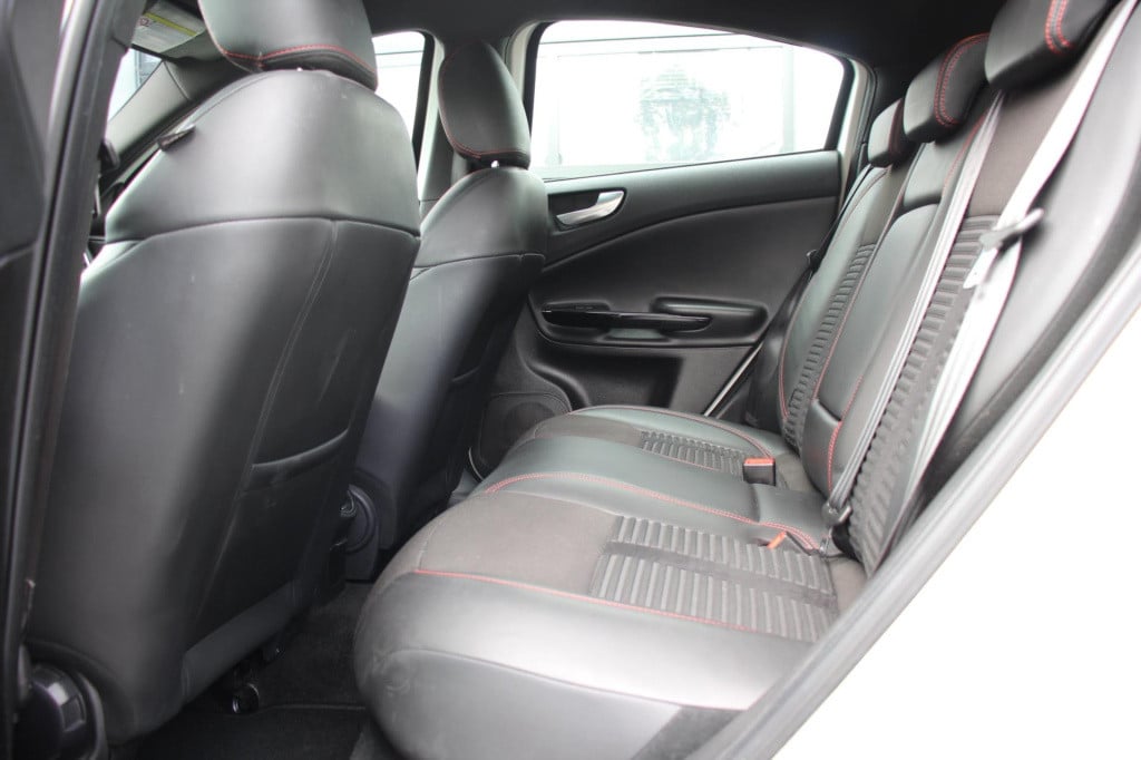 Alfa Romeo Giulietta 1.4 t turbo sportiva tct automaat - xenon - leder - st