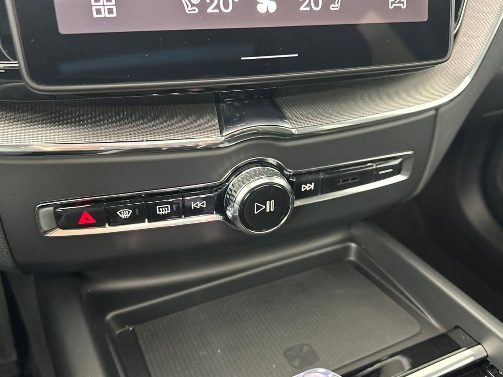 Volvo XC60 t8 455pk ultra black edition| pano| 360camera| hud| harman&kardo