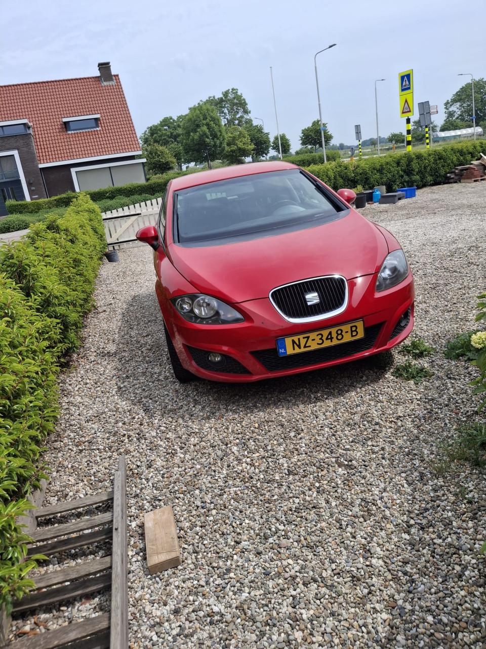 Nette Seat Leon BUSINESSLINE 2012 1.2 TSI rood