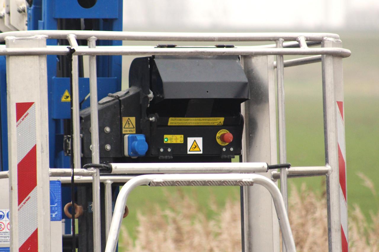 Spinhoogwerker te huur! Hoogte 18m, zijdelingsbereik 8m