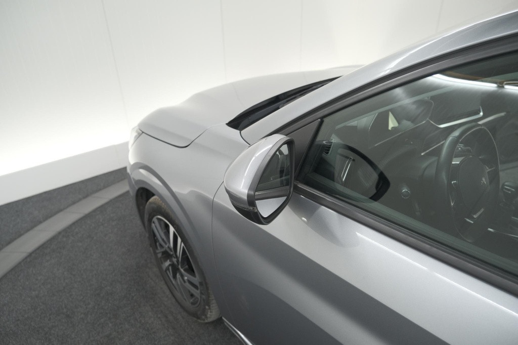 Peugeot 208 puretech 100 allure | camera | navigatie | apple carplay | park
