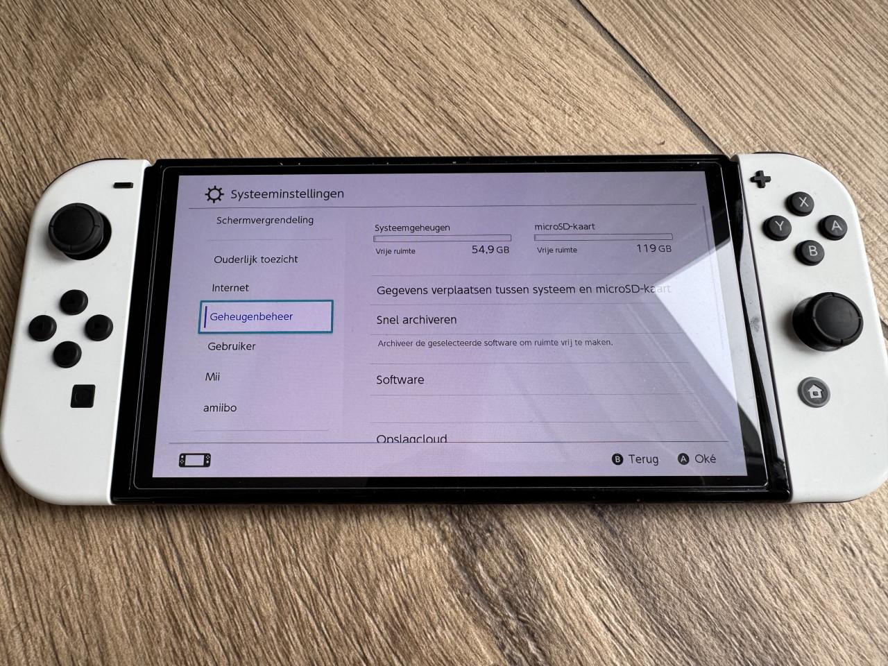 Nintendo Switch Oled met 128GB MicroSD
